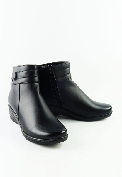 รองเท้าบูทหนังกันหนาว No.6822 - Faux Fux Patent Leather Ankle Boots รองเท้าบูทหนังกันหนาว No.6822 - Faux Fux Patent Leather Ankle Boots
