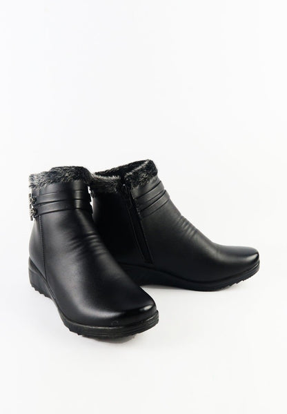 รองเท้าบูทหนังแต่งขน 6819 - Faux Fux Patent Leather Ankle Boots รองเท้าบูทหนังแต่งขน 6819 - Faux Fux Patent Leather Ankle Boots