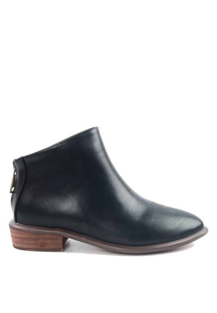 รองเท้าบูทหนัง YFC - YFC Flat Heel Zipper Ankle Boots